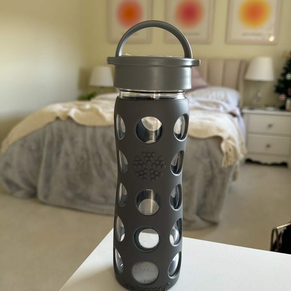 glass bottle with silicon wrapping